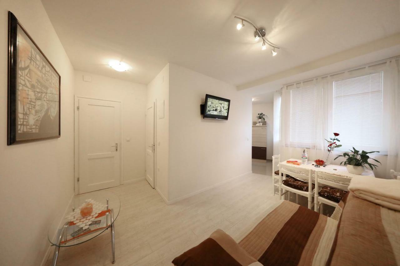 Apartment Luci Задар Екстер'єр фото